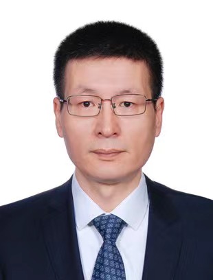 陆　磊